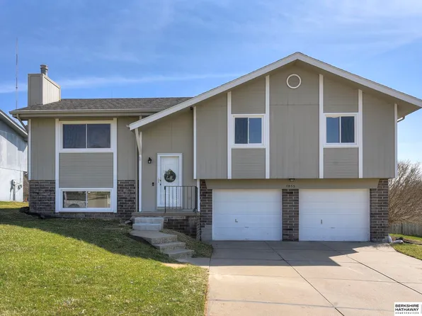 7855 Kansas Ave, Omaha, NE 68134