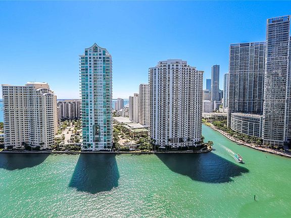 5th image of 325 Biscayne Blvd #2615
