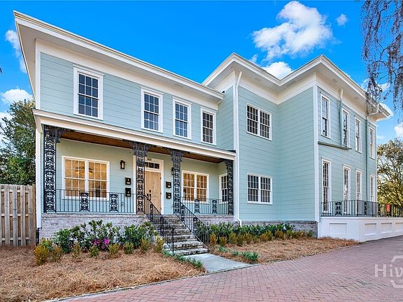 3rd image of 105 E Gwinnett St #2