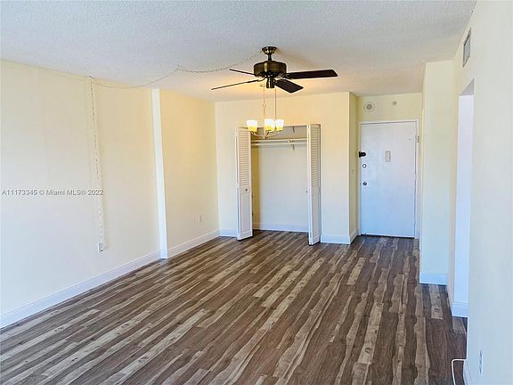 5th image of 400 Kings Point Dr APT 1525