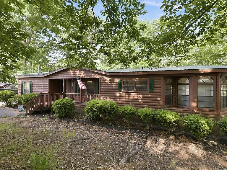 124 Woodshore Dr — Photo 6