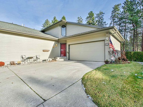 2nd image of 702 W Briar Cliff Ct