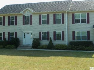 96 Bellport Ave, Medford, NY 11763