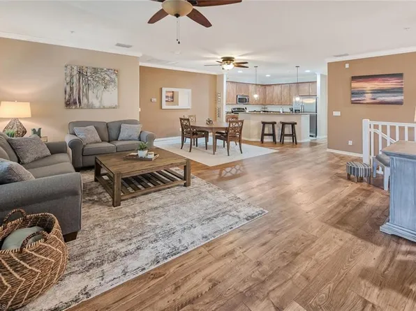 8949 Malibu St Unit 304, Naples, FL 34113