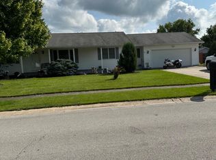 132 W Thomson Dr, Clyde, OH 43410