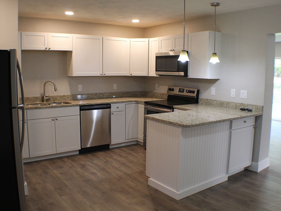 1st image of 3656 Beatrice Dr