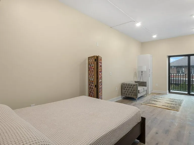 Beautiful Apartments West Grand Neighborhood — Photo 4