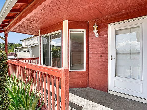 3rd image of 405 Williams Blvd NW