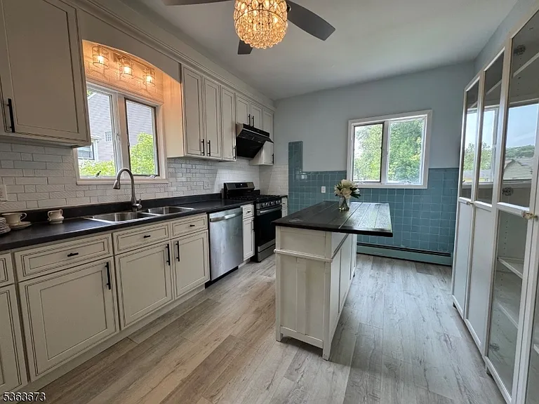 636 Linden Ave — Photo 18