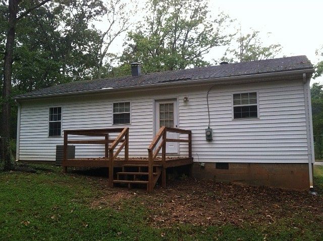 2nd image of 2166 Mountain View Rd