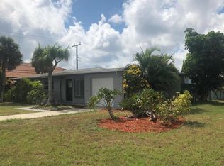 390 S Arlington Pl, Satellite Beach, FL 32937