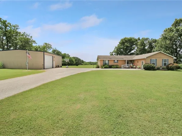 1925 16500th Rd, Oswego, KS 67356