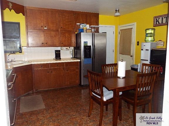 3rd image of 1006 Ben Lora Ln