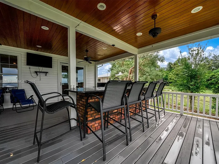 2551 Lakeview Dr — Photo 65