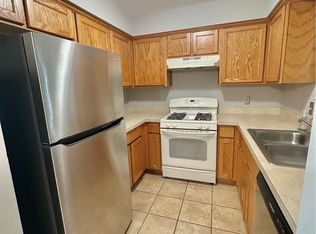 33421 Jefferson Ave, Saint Clair Shores, MI 48082
