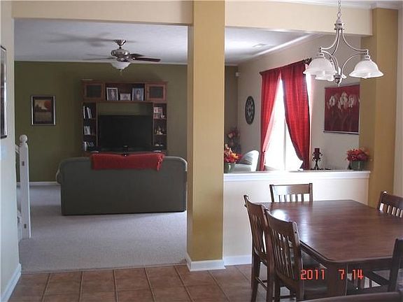 3rd image of 10623 Deercrest Ln