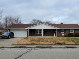 1452 Stadium Dr, Seymour, IN 47274