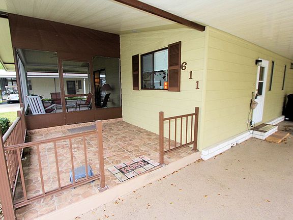 2nd image of 611 Cedar Ln
