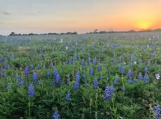 2134 Carter Rd, Bellville, TX 77418