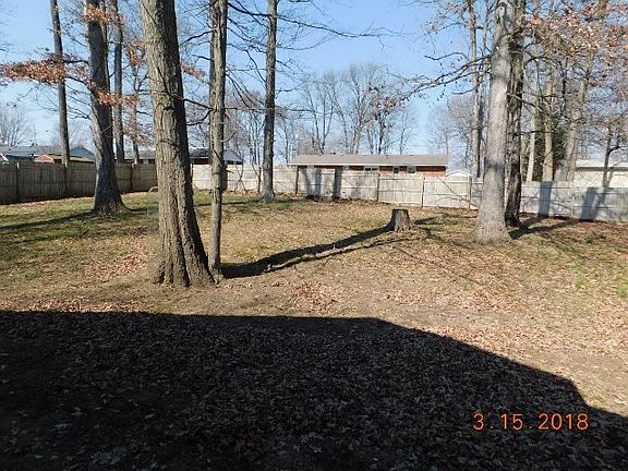 5th image of 258 E Woodlawn Dr