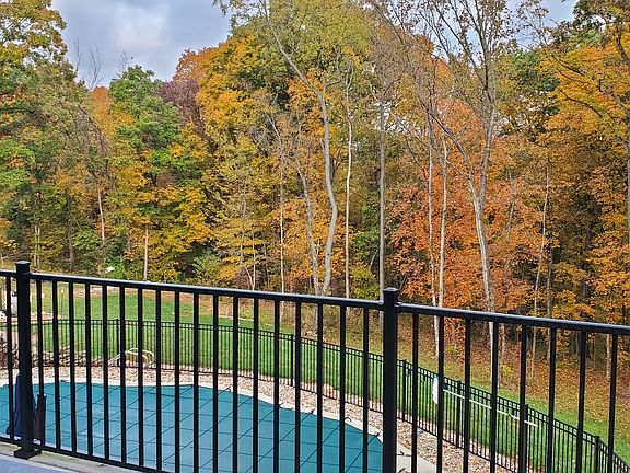 5th image of 497 Winding Woods Dr