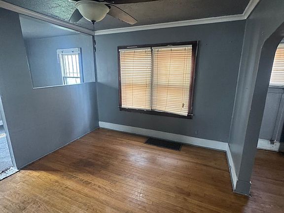 5th image of 614 E Marengo Ave
