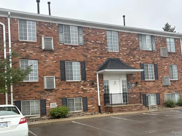 311 W Highland Rd APT T13, Howell, MI 48843