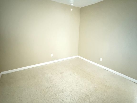 5th image of 835 NE 18th Ct APT 2