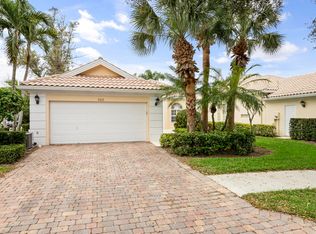 522 Rhine Rd, Palm Beach Gardens, FL 33410