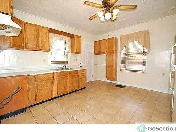 4th image of 1257 Iliff Ave
