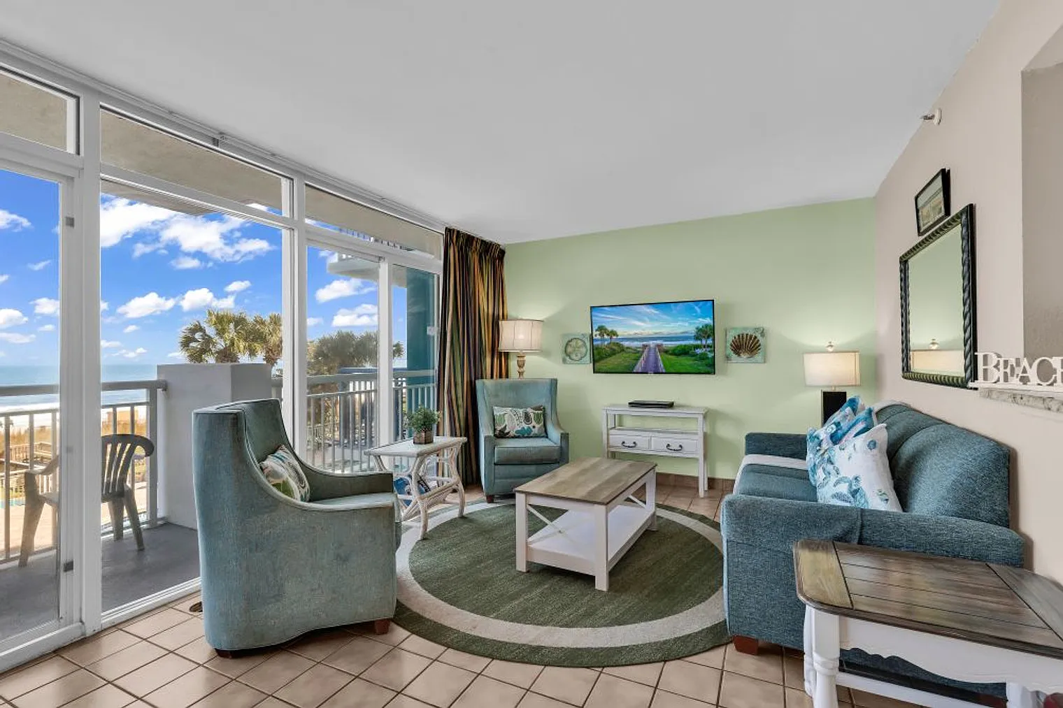 2 bed, 2.0 bath, 893 sqft, $4,413 — Photo 1