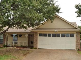 1501 Clover Ln, Granbury, TX 76048