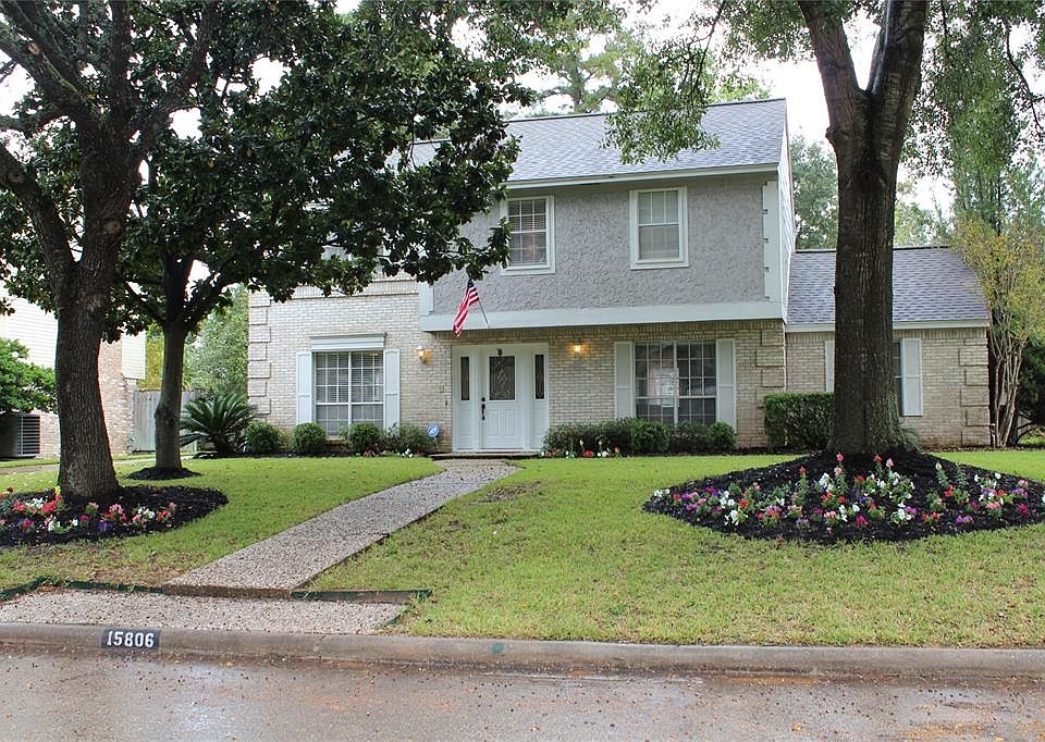 Welcome to 15806 Pebble Bend.