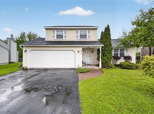 8272 Coconut Tree Dr, Liverpool, NY 13090