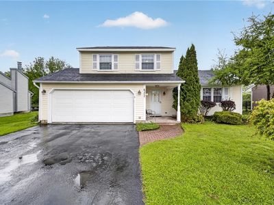 8272 Coconut Tree Dr, Liverpool, NY, 13090
