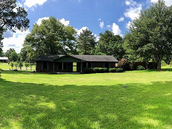 XL Front yard fr Lwr Myrick