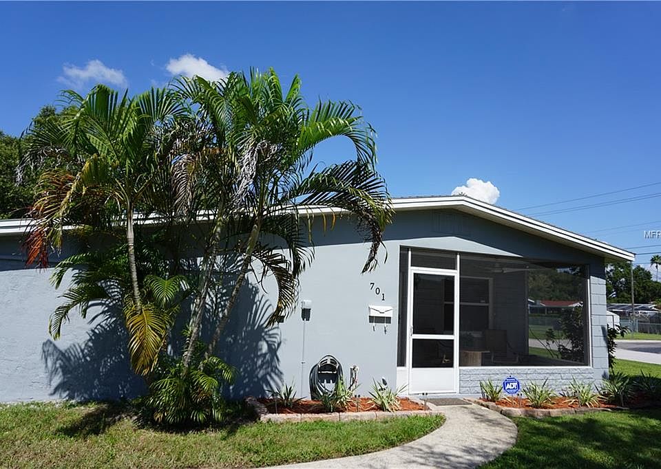 1st image of 701 88th Ave N