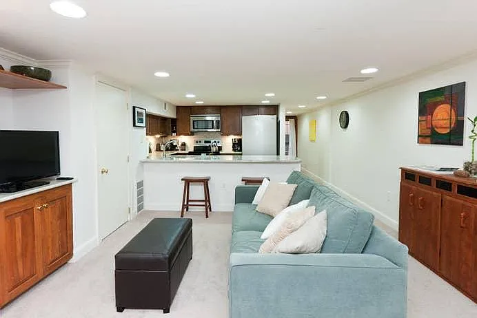 125 Kentucky Ave SE #BASEMENT — Photo 2