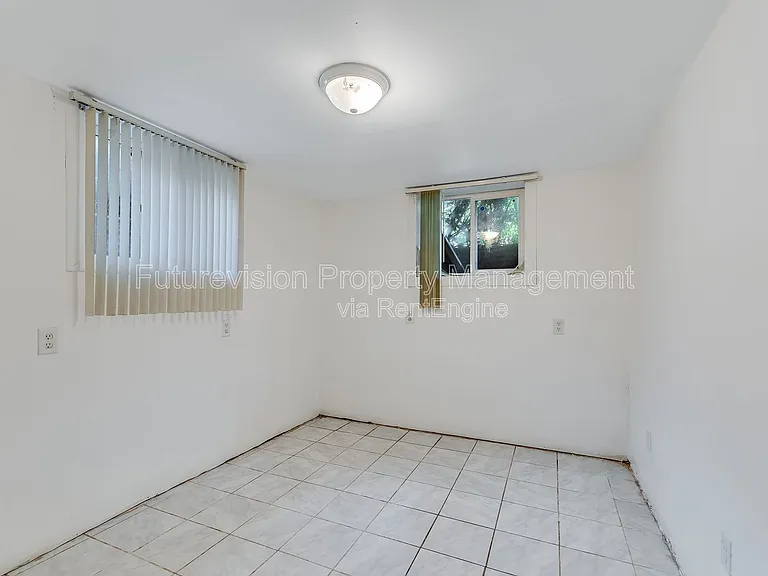 1703 Glenwood Ave — Photo 11