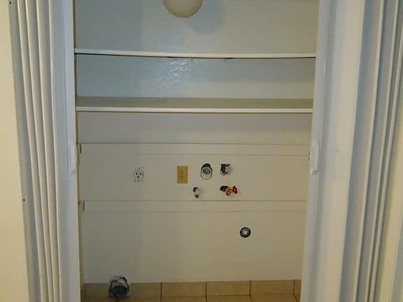 3rd image of 2377 E 6895 S APT 5
