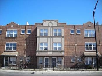 1st image of 3951 W Ainslie St APT 3
