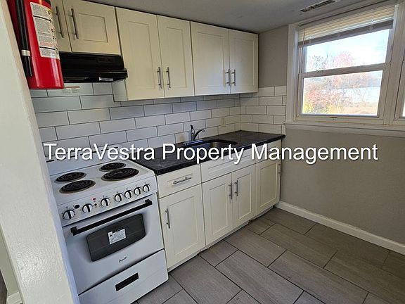 2nd image of 208-210 E Oak Rd #210B