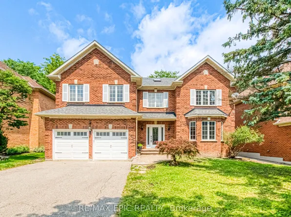 961 Damascus Ct, Newmarket, ON L3X 1L2