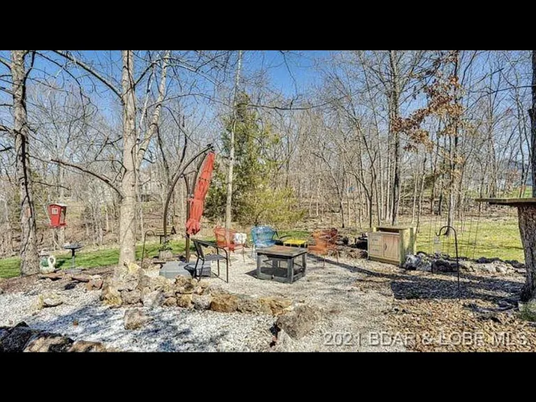 115 Spirea Point — Photo 3