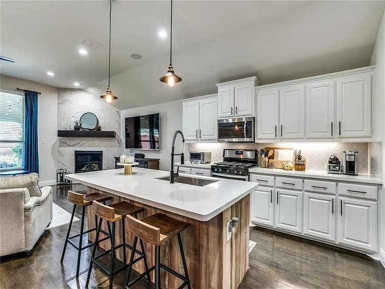5517 Holloway Hl — Photo 7