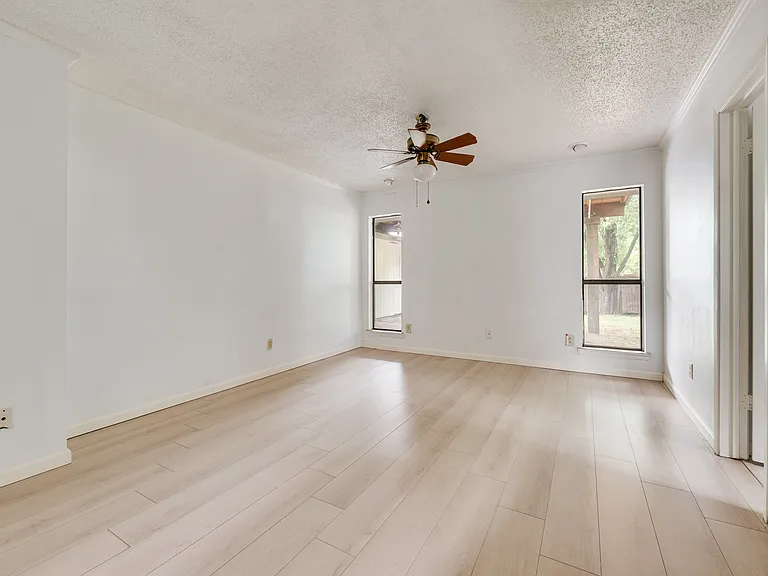 2623 Fallcreek Dr — Photo 13