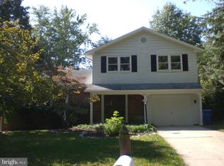 8902 Tuckerman Ln, Rockville, MD 20854