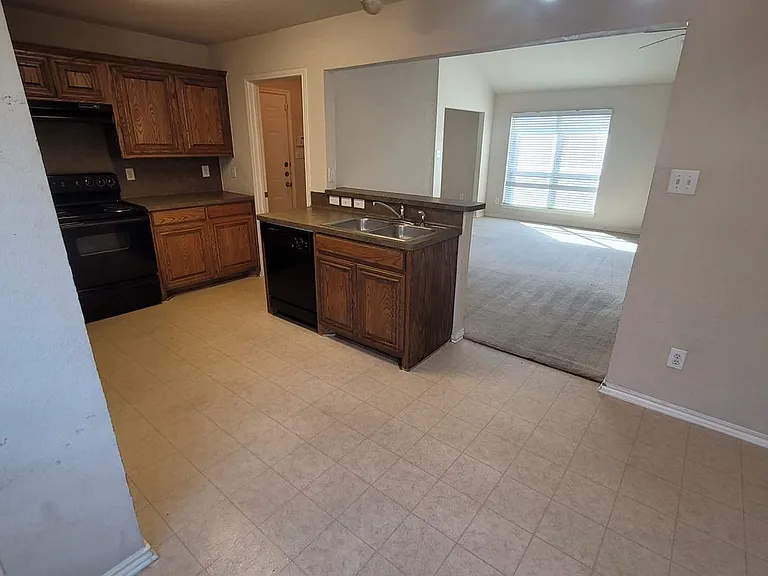 6503 Ithaca Frst — Photo 9