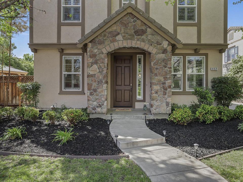 1st image of 652 W Sombra Way