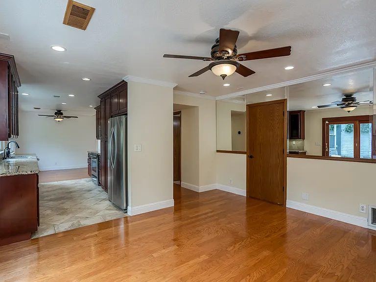 2256 Emerald Hills Cir — Photo 13